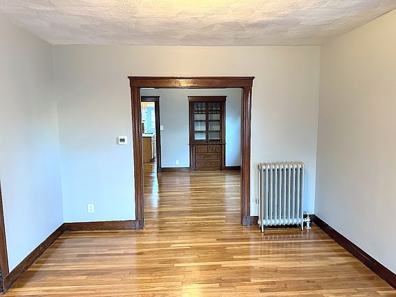 5th image of 90 Boylston St