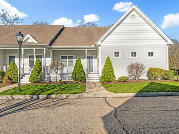 500 Mendon Rd Unit 422, Cumberland, RI 02864