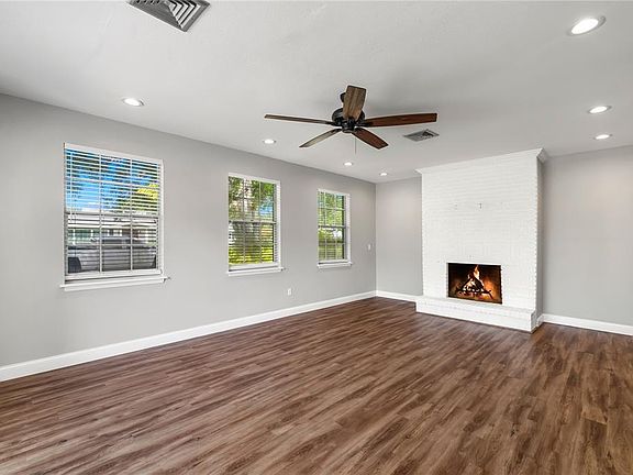 3rd image of 2039 Anastasia Way S