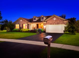 1434 Roxbury Ln, Wauconda, IL 60084