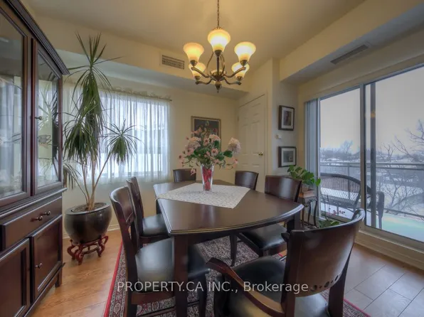 778 Sheppard Ave W Unit 301, Toronto, ON M3H 6B7