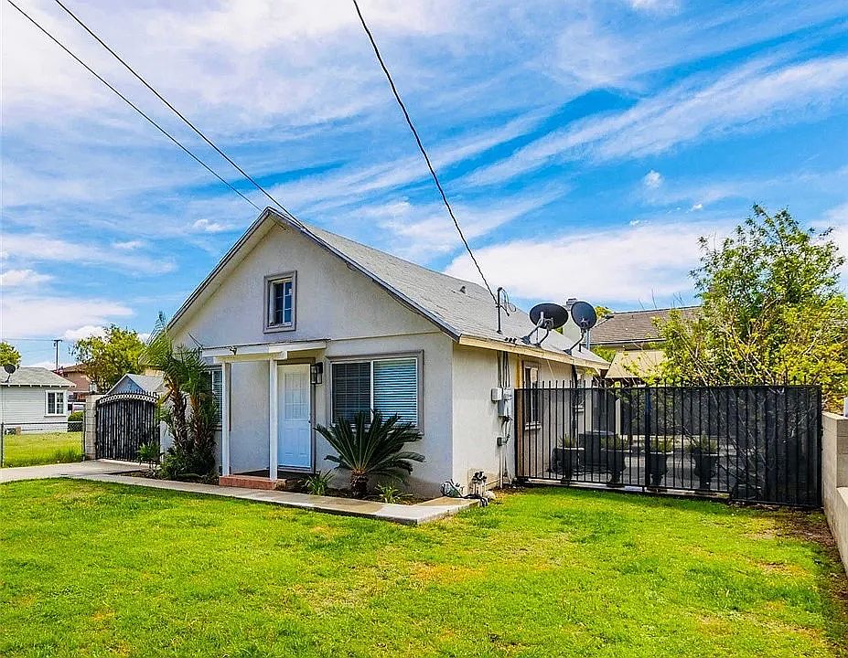 1st image of 2028 E Cienega Ave