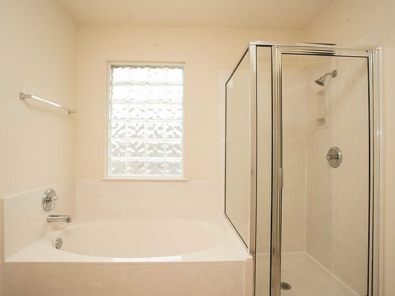 2nd image of 1001 Sweet Leaf Ln
