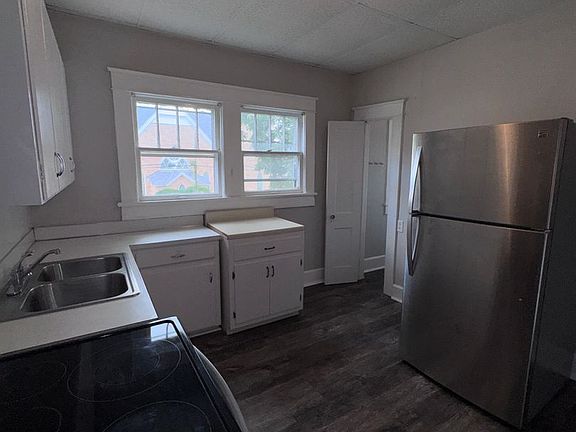 3rd image of 1401 Leighton Ave APT 4