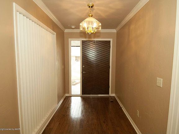 3rd image of 6619 Roxton Dr