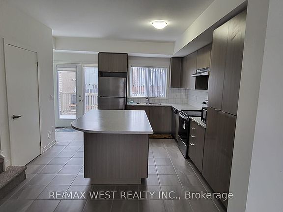 4th image of 1525 Kingston Rd #606