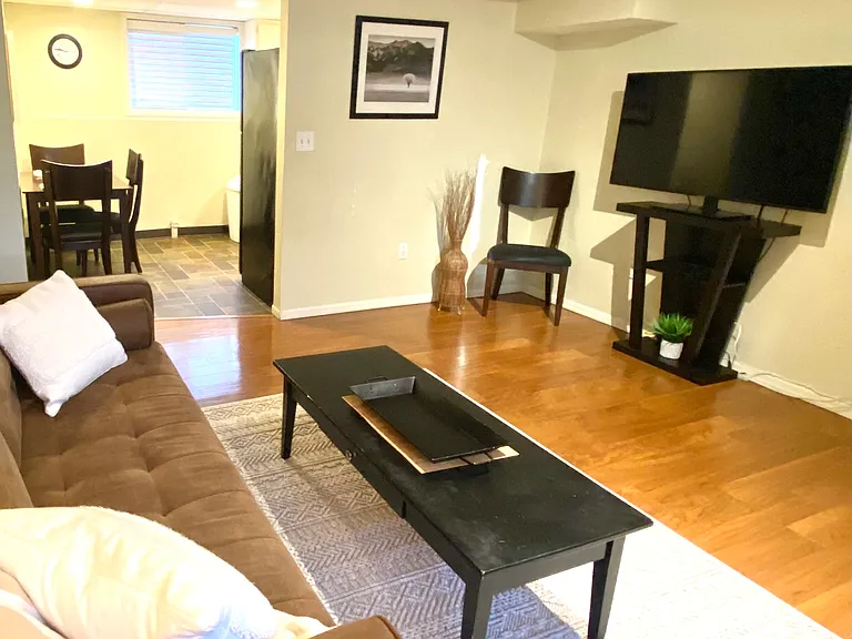 1409 Juneau St #B — Photo 2