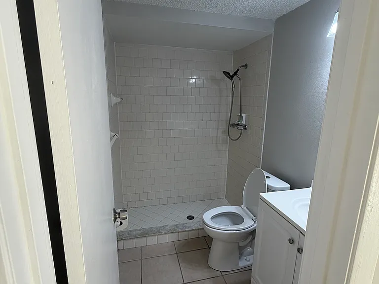 1515 27th St W #1515 — Photo 22