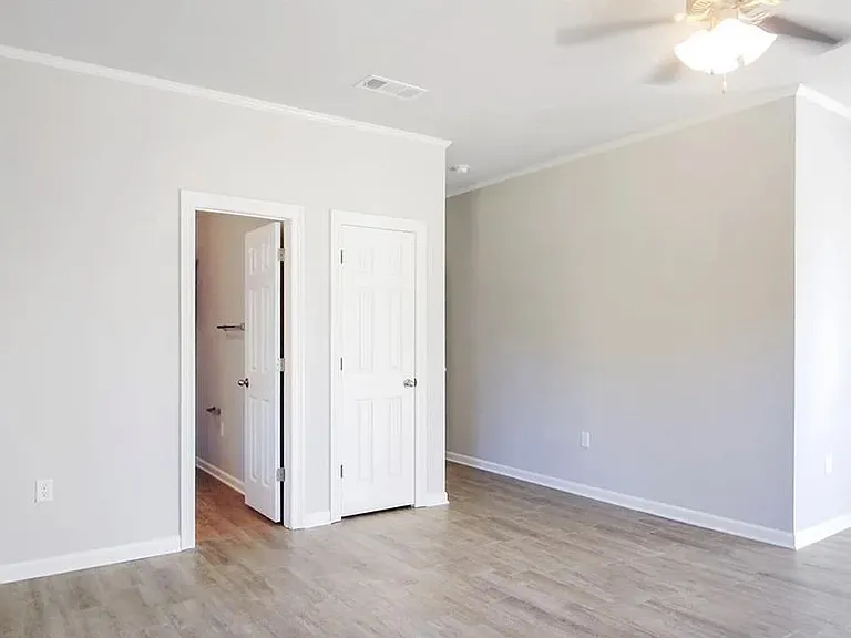 5336 Peerless St — Photo 9
