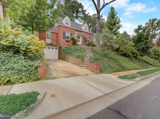 918 26th Pl S, Arlington, VA 22202