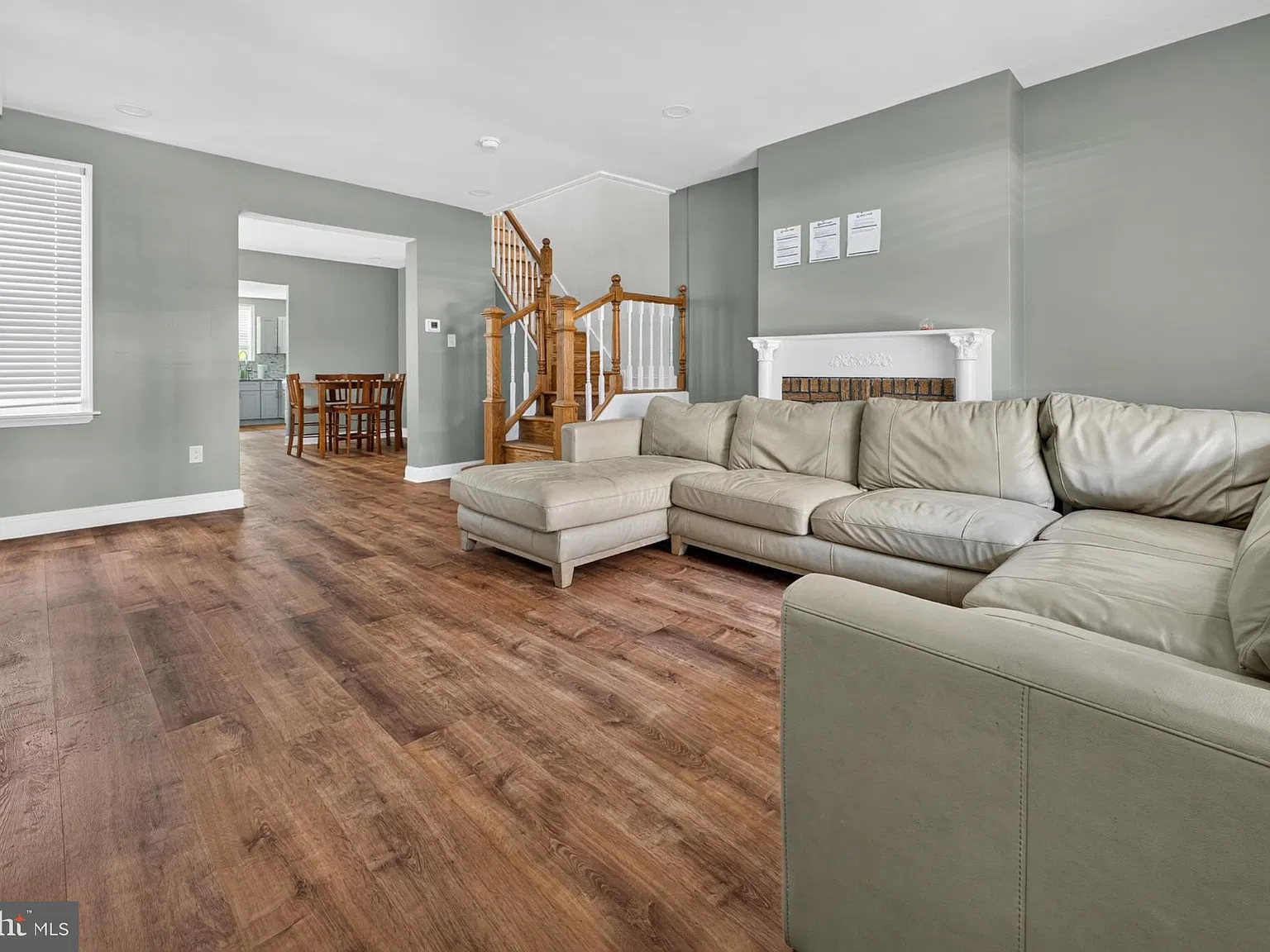 3 bed, 2.0 bath, 1420 sqft, $1,990 — Photo 1