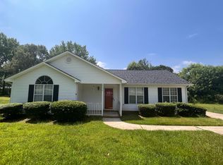 8039 Linda Lake Dr, Charlotte, NC 28215