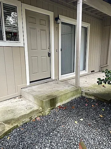 North Dutton Place Apartments — Photo 18