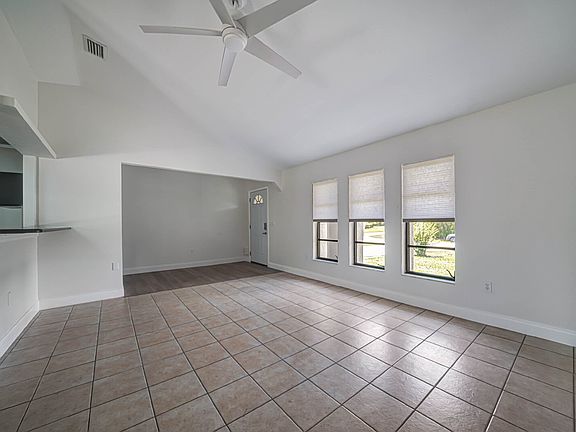 4th image of 11285 Oceanspray Blvd