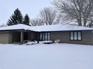 2610 Timberland Rd, Ames, IA 50014