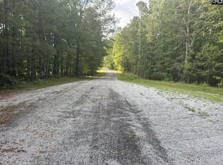 320 Dewdrop Dr, Ridgeway, SC 29130