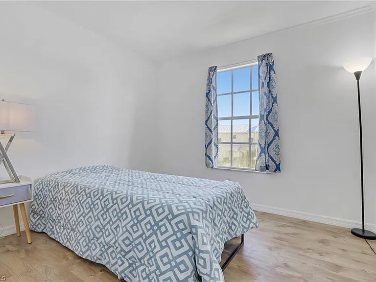 6085 Lake Front Dr — Photo 14
