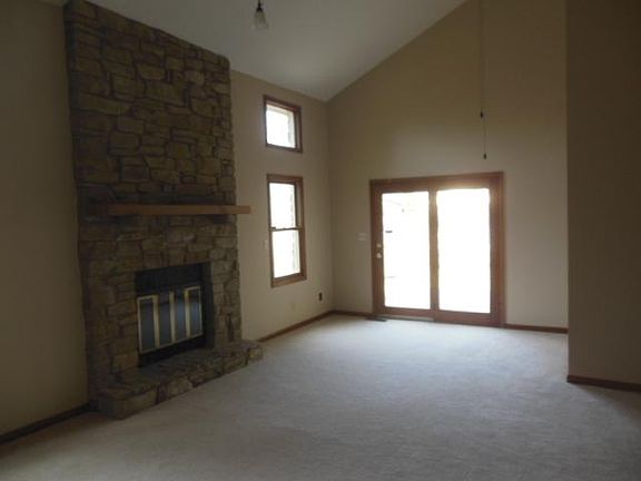 5th image of 4810 Seville Dr