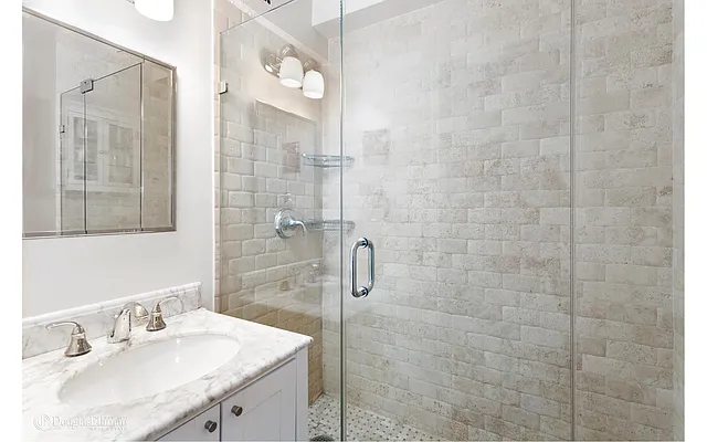 Sold by Douglas Elliman | media 21