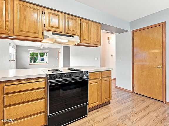 4th image of 4938 Pear Tree Ct