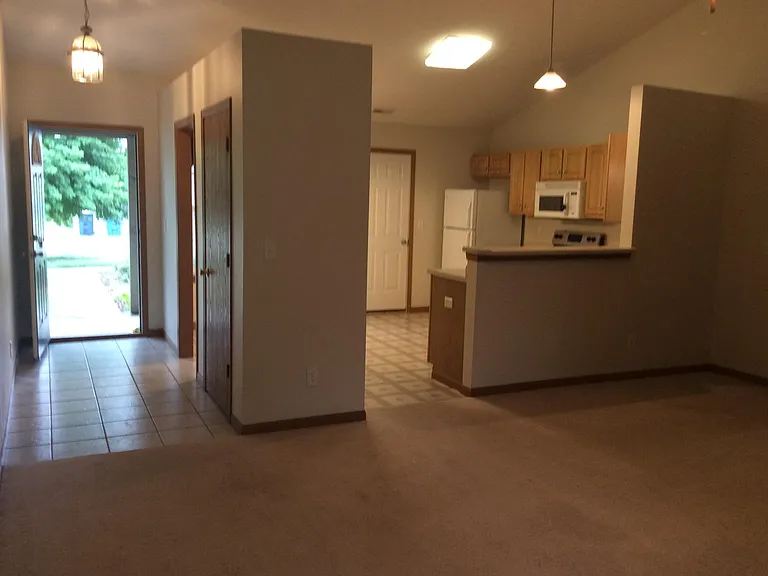 3264 Hopkins Ct — Photo 4