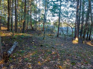 579 Klamath Dr, La Conner, WA