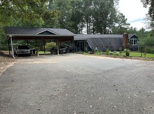 1011 Bob Smith Rd, Sharpsburg, GA 30277