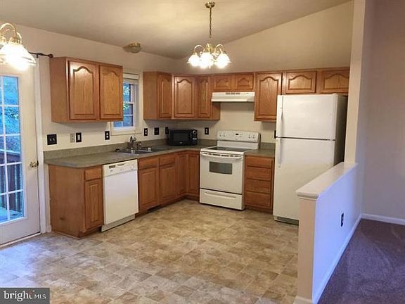 4th image of 260 Tulip Poplar Dr