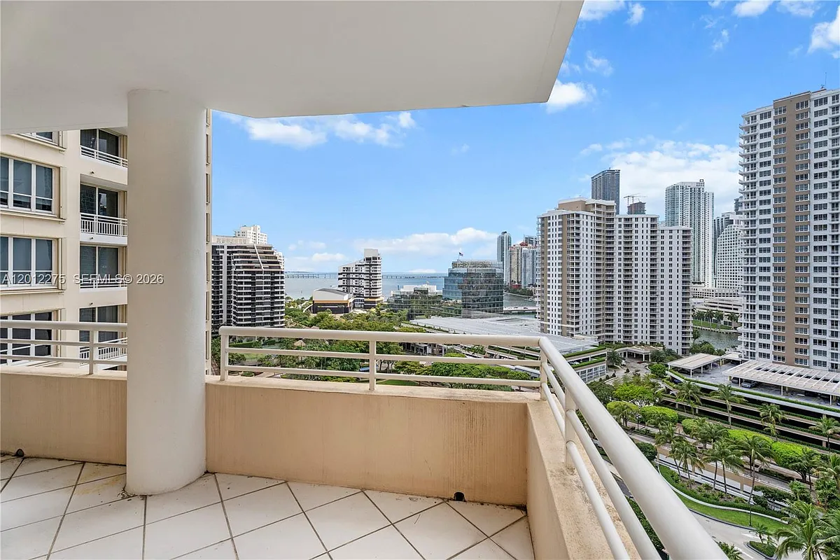 Building Photo - 888 Brickell Key Dr #1702