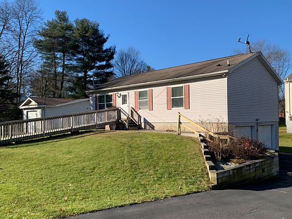 2nd image of 141 Lilac Dr
