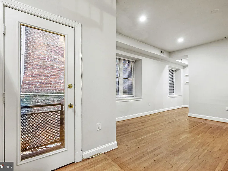 1417 Chapin St NW #203 — Photo 7