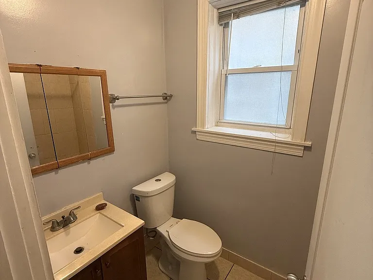 6429 N Claremont Ave #1 — Photo 3
