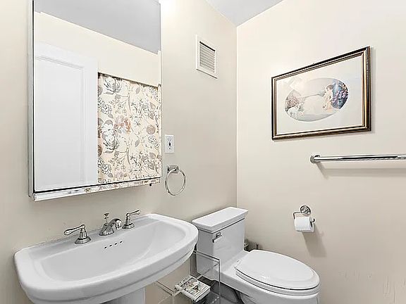 5th image of 220 Madison Ave APT 12A