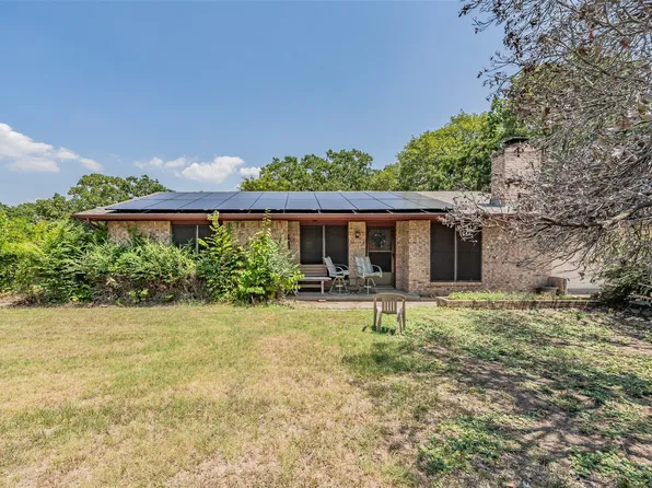 141 N Melanie Dr, Azle, TX 76020