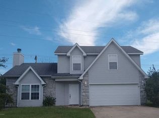 1728 Sophia St, Carthage, MO 64836