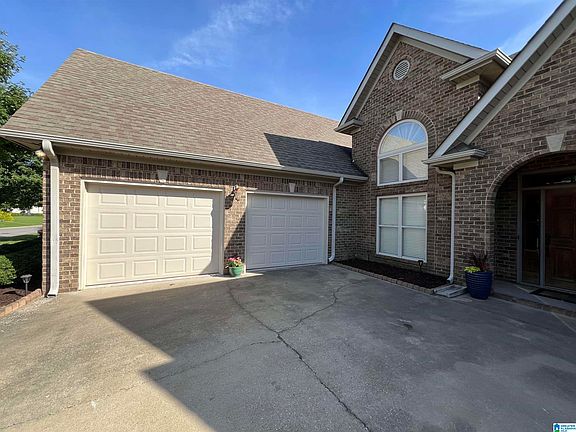 3rd image of 6400 Ziklag Cir