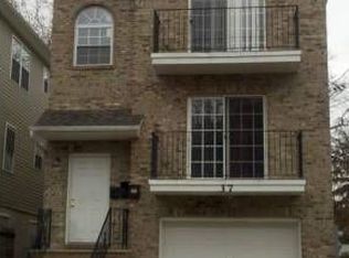 37 Halsted St, Newark, NJ 07106