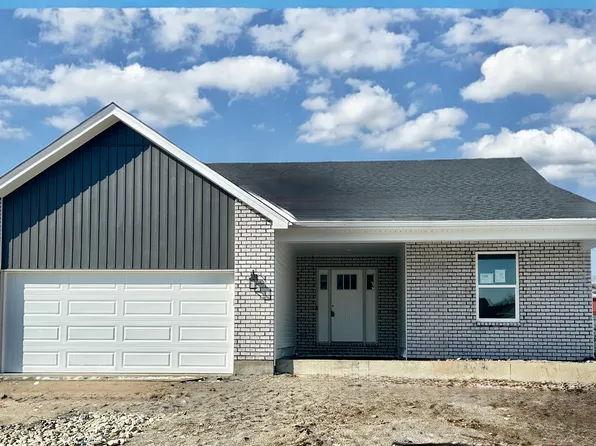 313 Selkirk Pl, Trenton, OH 45067