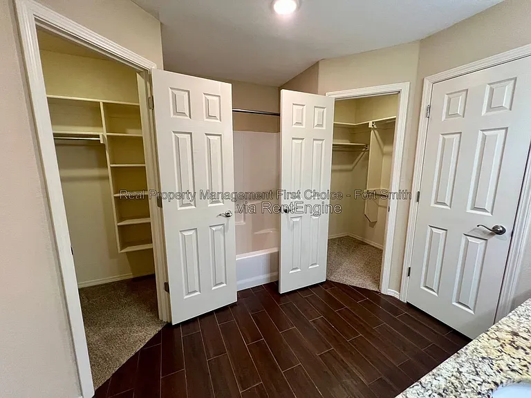 507 Ridge Point Dr — Photo 10