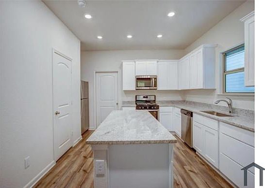 1st image of 1309 Parker Dr