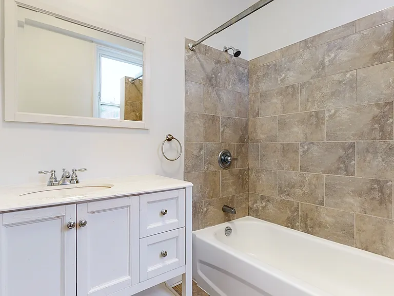 384 Maclaren St #23 — Photo 9