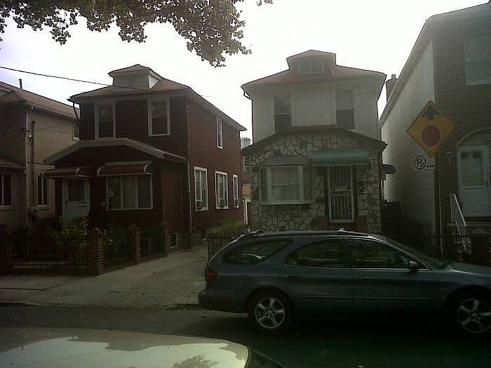 2nd image of 2201 E 4th St