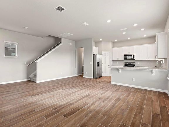 3rd image of 2908 Meleto Blvd