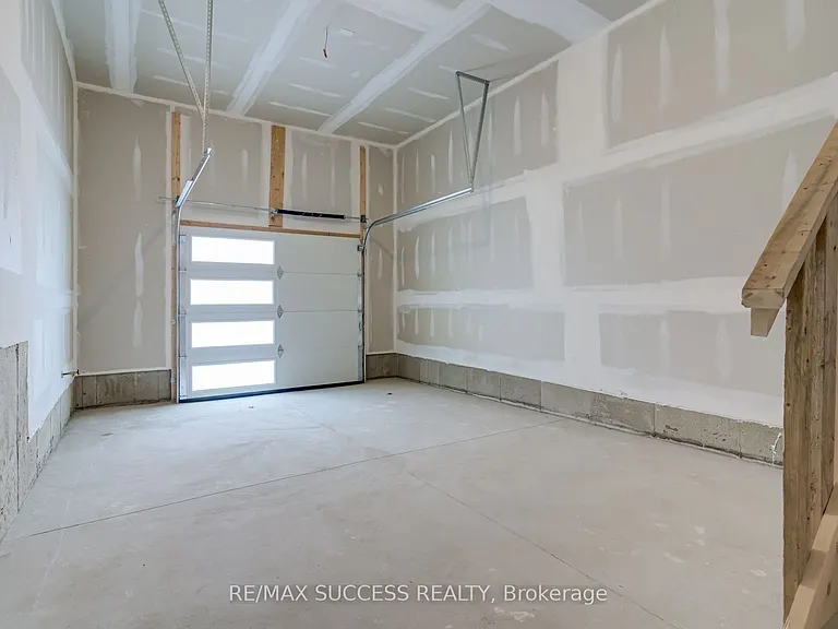 147 Siebert Ave — Photo 22