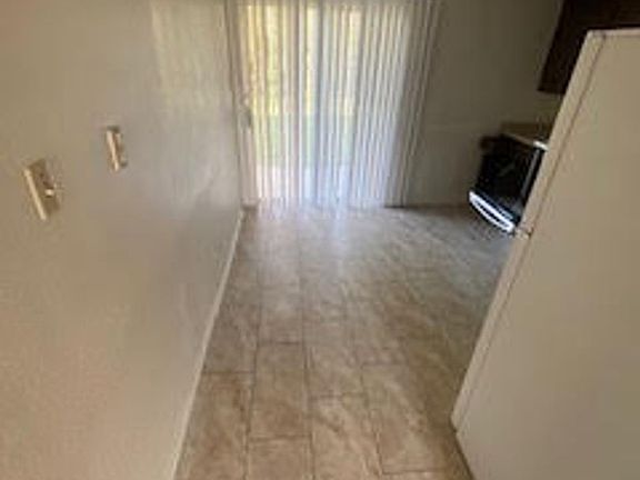 4th image of 1108 Eastside Dr #A