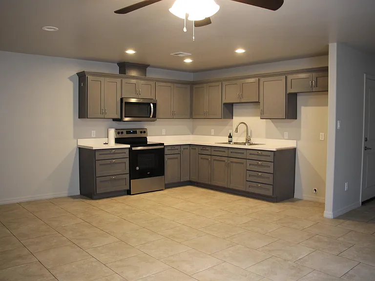 155-B W 12th St #B — Photo 3