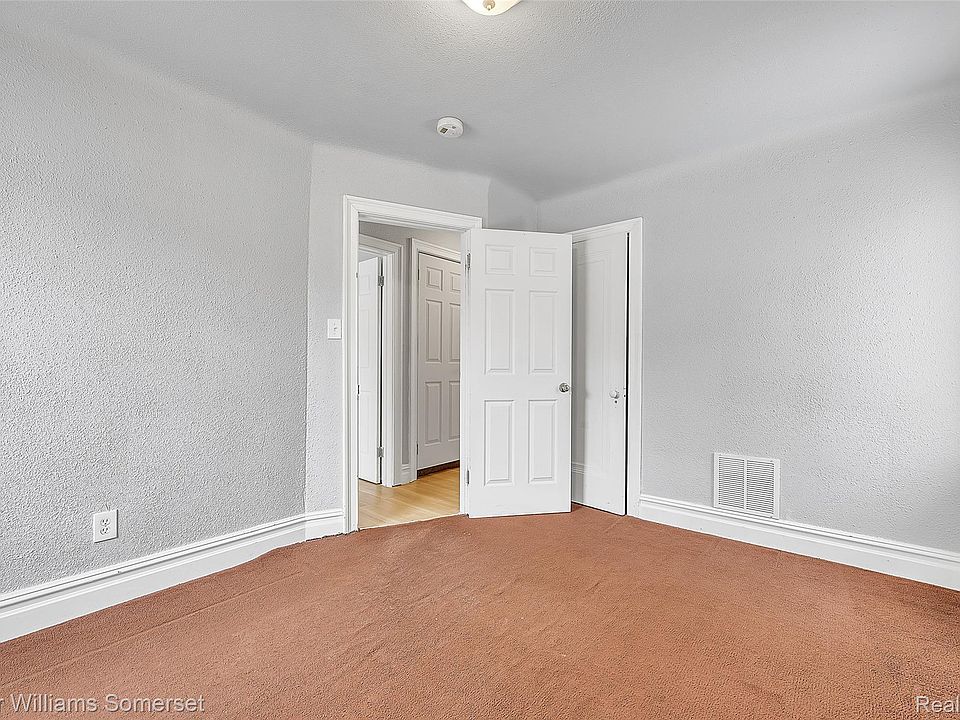 18046 Steel St, photo 9