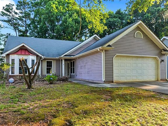 3rd image of 2435 Hillvale Cir
