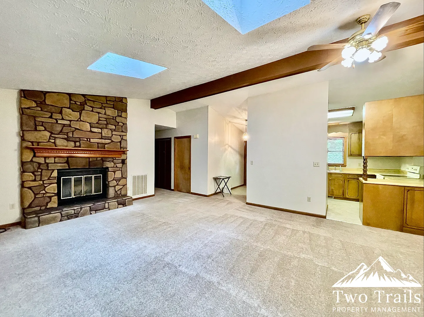 Secluded Woodland Retreat In Etowah — Photo 4