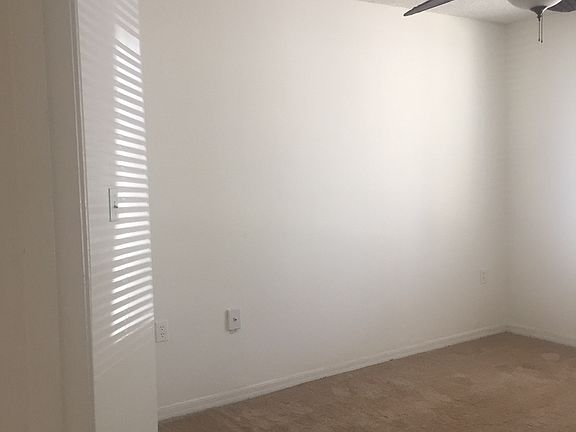 3rd image of 19114 Glenmoor Dr